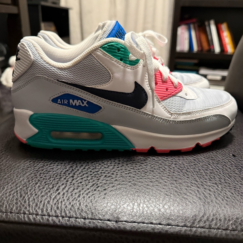 Nike Air Max Sneakers Black, Teal, and Salmon Colors | Barely Worn | Size 8" - Picture 5 of 6